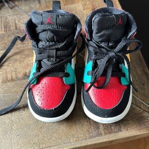 Size 7 nike toddler gently worn